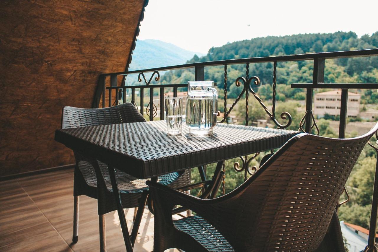 Dom Adonis Hotel Dilijan Exterior photo