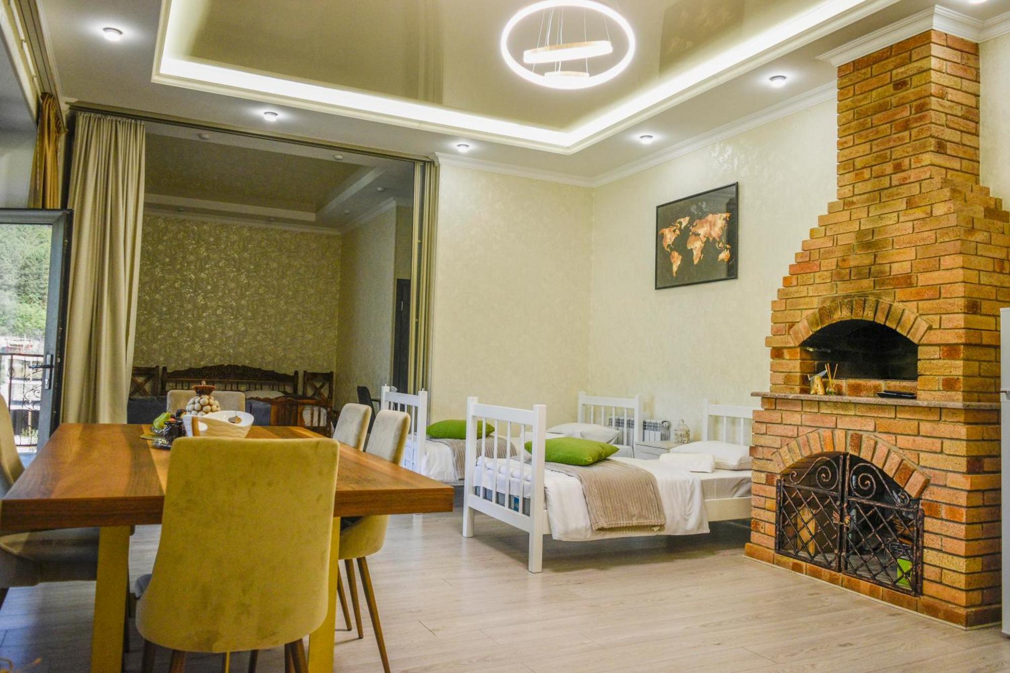 Dom Adonis Hotel Dilijan Exterior photo