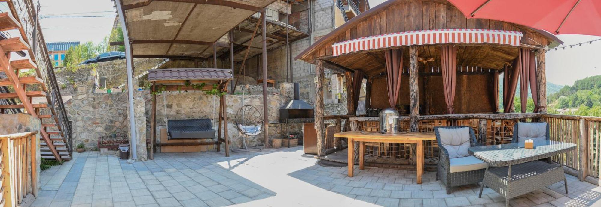 Dom Adonis Hotel Dilijan Exterior photo