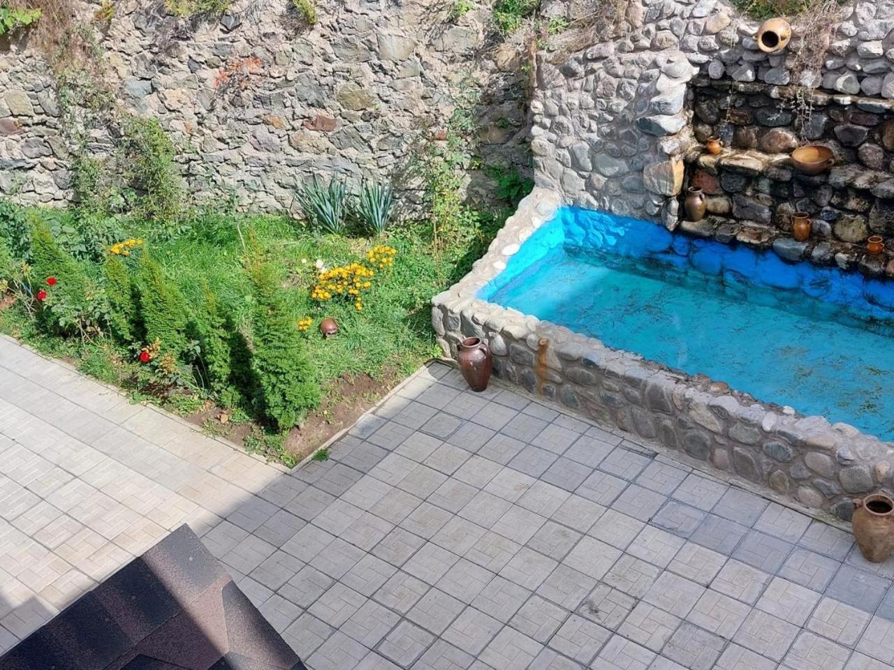 Dom Adonis Hotel Dilijan Exterior photo